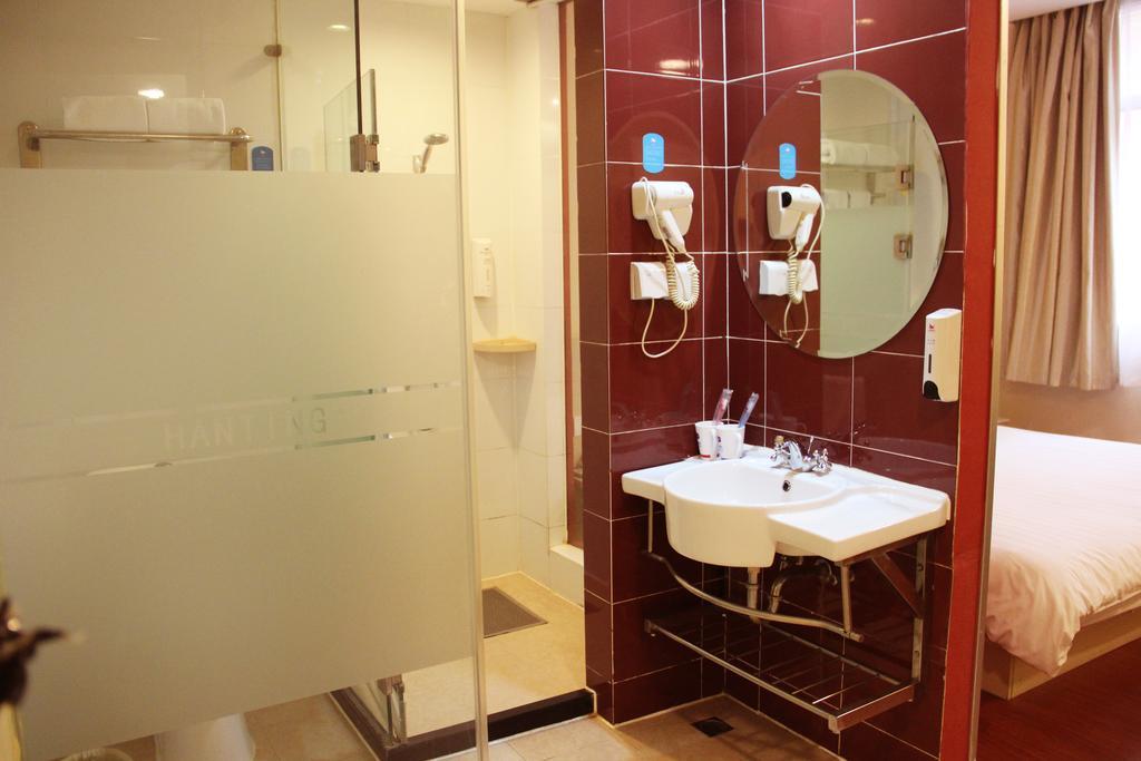 Hanting Express Shanghai Jinqiao Middle Yanggao Road Exterior photo